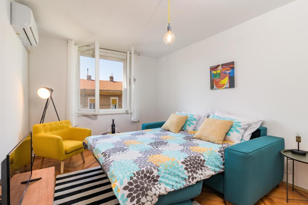 Quirky Apartment Arena With Parking Πούλα Εξωτερικό φωτογραφία